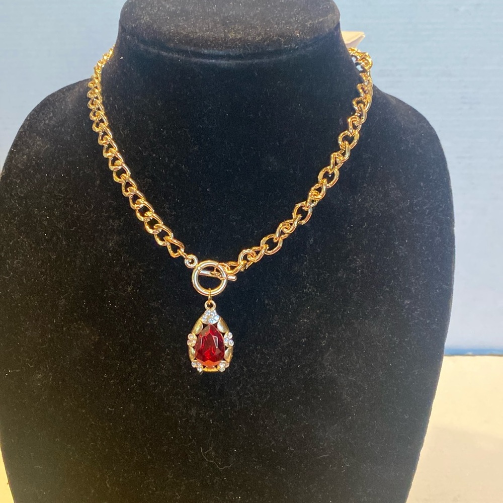 NWT Chloe Faux Ruby w/Rhinestones Pendant w/Heavy Goldtone Link Chain